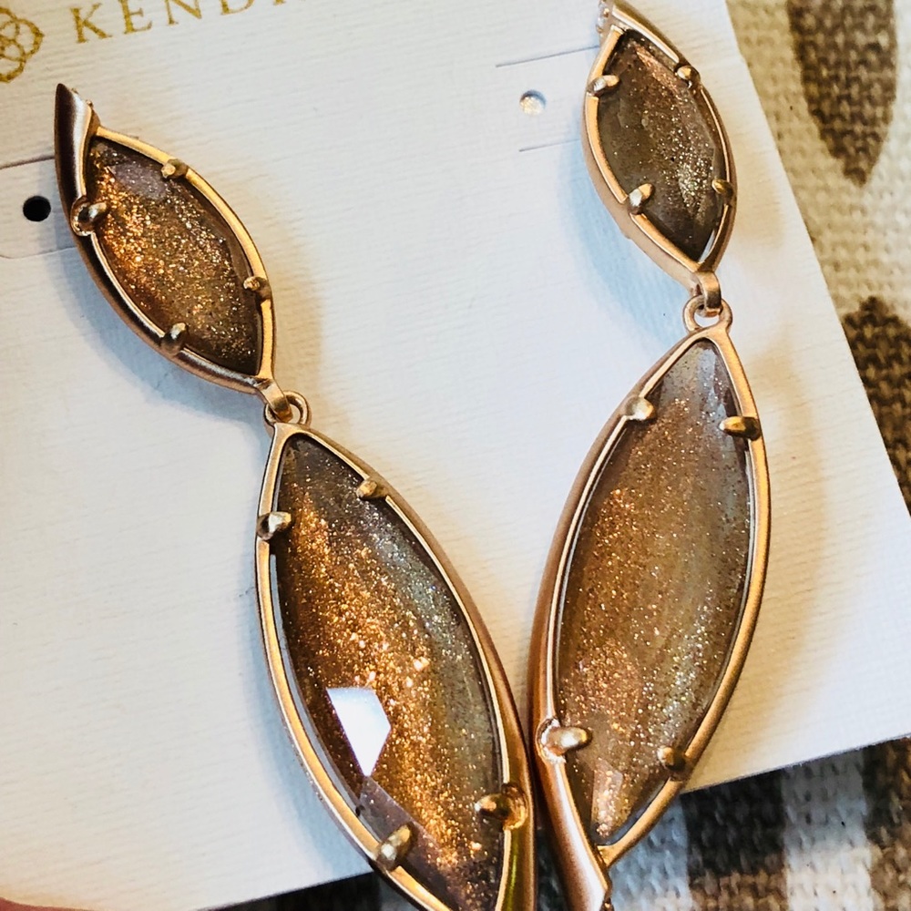 ON SALE! NWT Kendra Scott Maisey Earrings Gold Dus - Picture 3 of 8